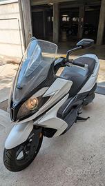 Kymco Downtown 359i