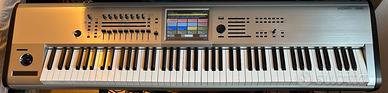 Korg Kronos 88 Platinum + Flight Case