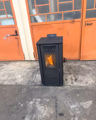 Stufa pellet 7 kW  marca TEPOR