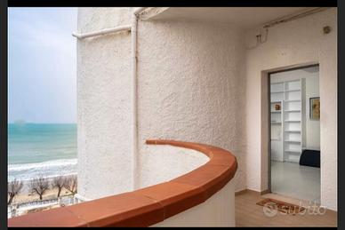 Appartamento fronte mare