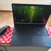 Gaming DELL 15,6 FHD i5-11th 8-Core 24/750GB Win11