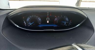 Peugeot 5008 1.2 130cv
