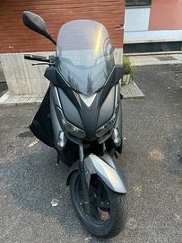 Yamaha x-max 250 abs