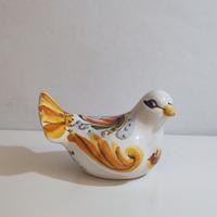 Colomba in ceramica smaltata di Caltagirone