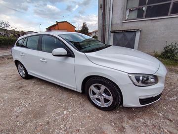 VOLVO V60 1600CC IMMATRICOLAZIONE 3/2015