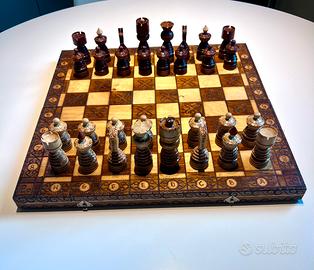 SCACCHIERA DA TAVOLO IN LEGNO INTARSIATO A MANO