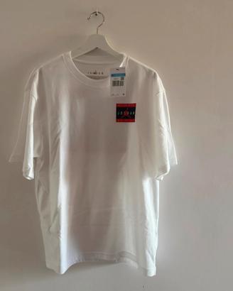 T shirt Jordan by Nike “authentic”