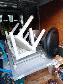 attrezzature da giardino o mare o casa