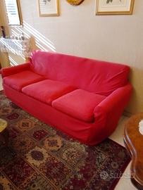 Divano letto e  due poltrone