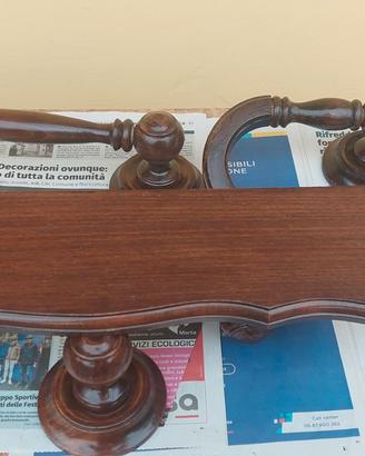 Accessori bagno in legno noce