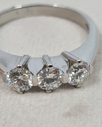 Anello Trilogy Diamanti 0,85 Ct in Oro 18 kt