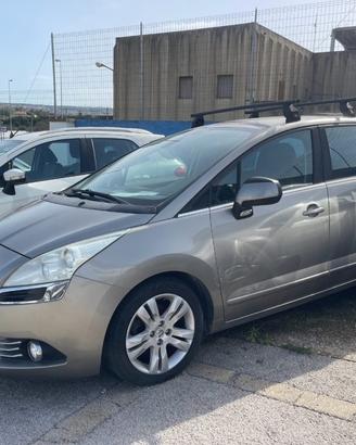 PEUGEOT 5008 2.0 HDi 163CV aut. Business