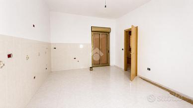 4 LOCALI A PARTINICO
