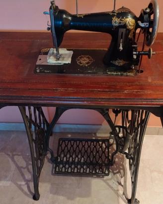 Macchina da cucire antica CONDOR anni 1930-35