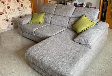 DIVANO CON ISOLA GRIGIO