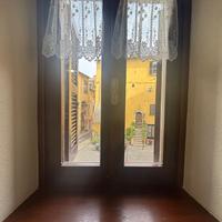 Finestre e persiane in legno massello noce