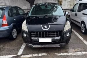 Peugeot 3008 1.6 HDi 110CV cambio robotizzato Tecn