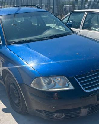 VOLKSWAGEN PASSAT per ricambi usati