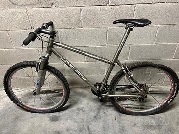 MTB Titanio PADUANO Racing - Montaggio Top