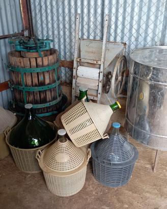 Attrezzatura per vino