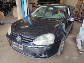 Ricambi VOLKSWAGEN GOLF 5 1390cc benzina del 2004