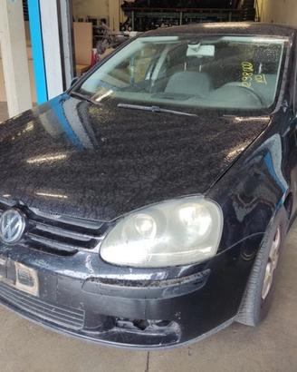 Ricambi VOLKSWAGEN GOLF 5 1390cc benzina del 2004