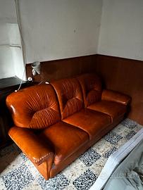 Divano vintage 3 posti color cognac, non letto