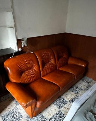 Divano vintage 3 posti color cognac, non letto