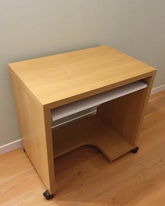 Scrivania pc ikea