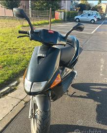 Scooter aprilia SR