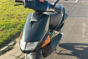 Scooter aprilia SR