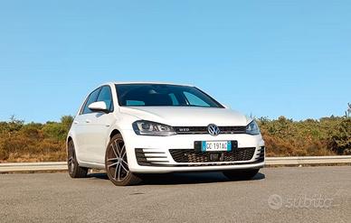 Volkswagen Golf 7 GTD - Sport e Sound