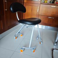 sedia sgabello poltrona inginocchiato 