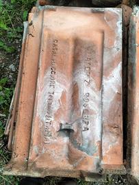 Tegole in cotto vecchie