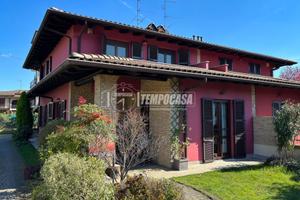 Villa Bifamiliare a Castel San Giovanni 5 locali
