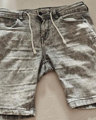 Bermuda Jeans Pull&Bear Grigio Lavato con Laccetti
