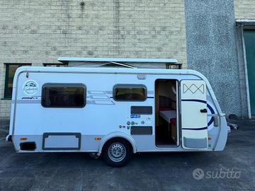 Caravan Hymer Feeling 430 incidentata