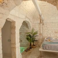 OSTUNI-VIA PISACANE-45MQ-MINIPISCINA-charme