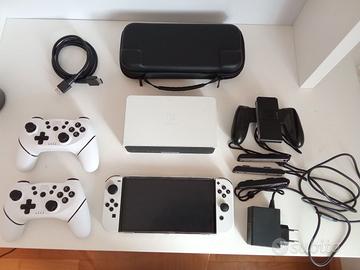 Nintendo Switch OLED + Mario Kart 8 + 2 controller