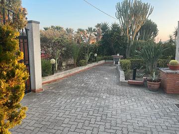 Villa a 150 metri dal mare