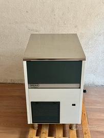 Macchina ghiaccio cubetto a fiocchi Brema GB 902