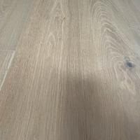 Parquet in rovere piallato a mano