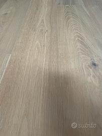 Parquet in rovere piallato a mano