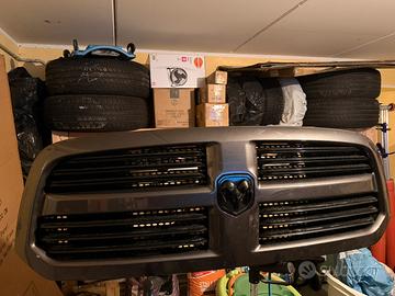Griglia Dodge Ram