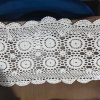 Centrotavola in cotone all'uncinetto
