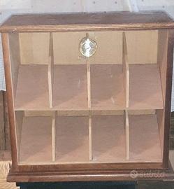 bacheca espositiva vintage in legno