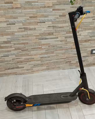 Monopattino elettrico XIAOMI PRO 1