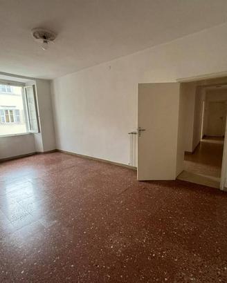 Appartamento di 90 m² con 3 locali a Massa
