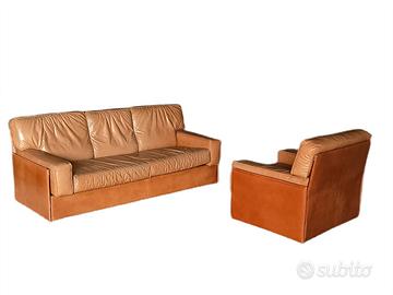 divano e poltrona in pelle vintage anni 70