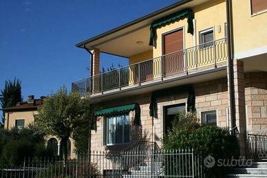 Villa di 242 m² con 3 locali e box auto a Muscolin